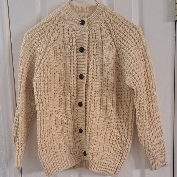 Round Tower Sweaters - Cozy Cream Cable Knit Cardigan